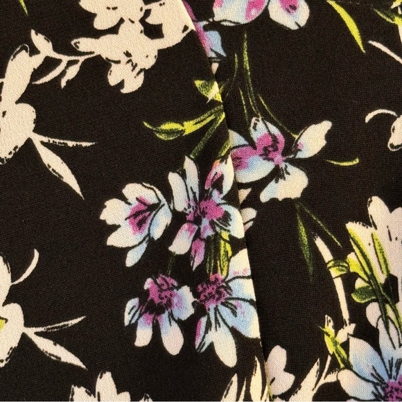 Women’s Blouse Size XL Black Purple Blue Floral 3/4 Length Sleeves - Picture 6 of 10